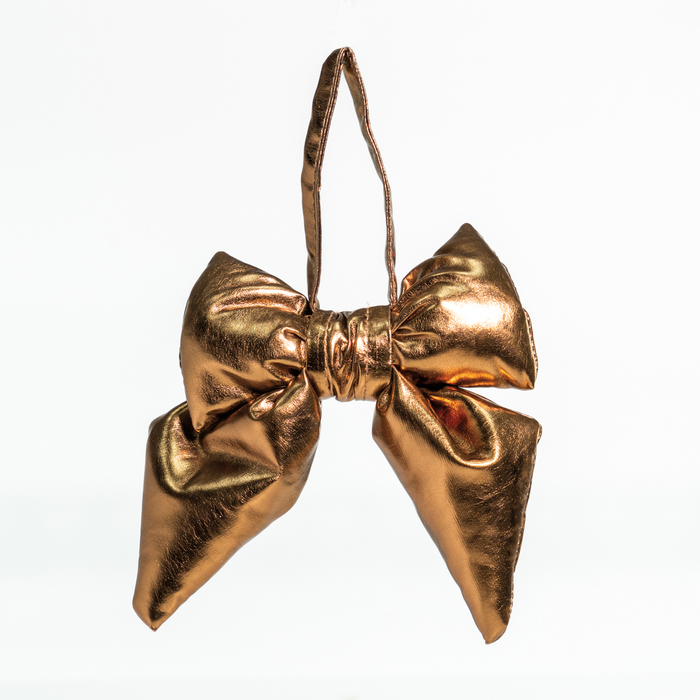Fiocco in ecopelle metallizzata di colore oro antico, 13.5X17CM