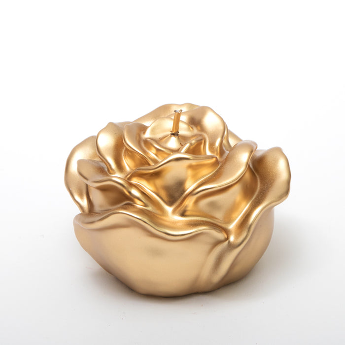 Candela decorativa laccata a forma di Rosa Oro Ø 9 cm, con petali a rilievo e finitura lucida, perfetta come bomboniera e accessorio d' allestimento per eventi a tema e varie composizioni. Scopri i nostri articoli su Silani Srl.