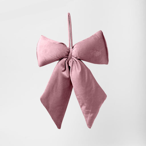 Fiocco in Velluto Rosa Antico di dimensioni 52x79cm, dotato di gancio, può essere usato come addobbo per albero di Natale, fuori porta, decorazione per feste ed eventi, ferma busta, segnaposto, bomboniera. In vendita sullo shop di Silani.