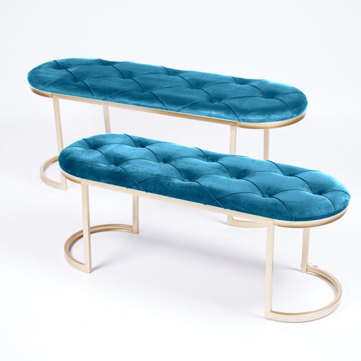 Panche trapuntate ovali in velluto Blu e metallo dorato, 117X39X48 / 38x107x34cm, morbide al tatto e confortevoli , completo d' arredo per casa , hotel e allestimento eventi. In vendita sullo shop di Silani